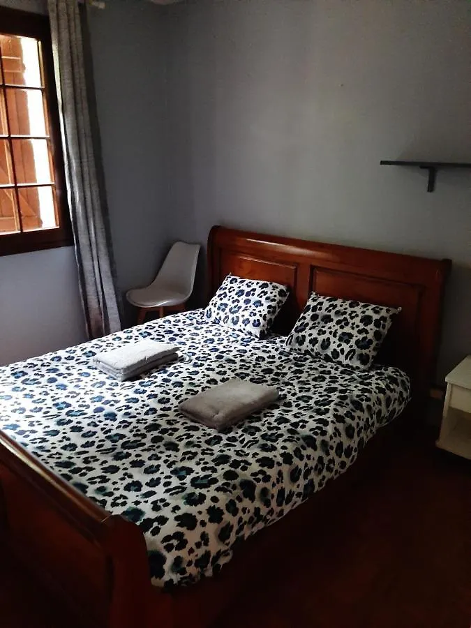 Chambre maison piscine Carlus